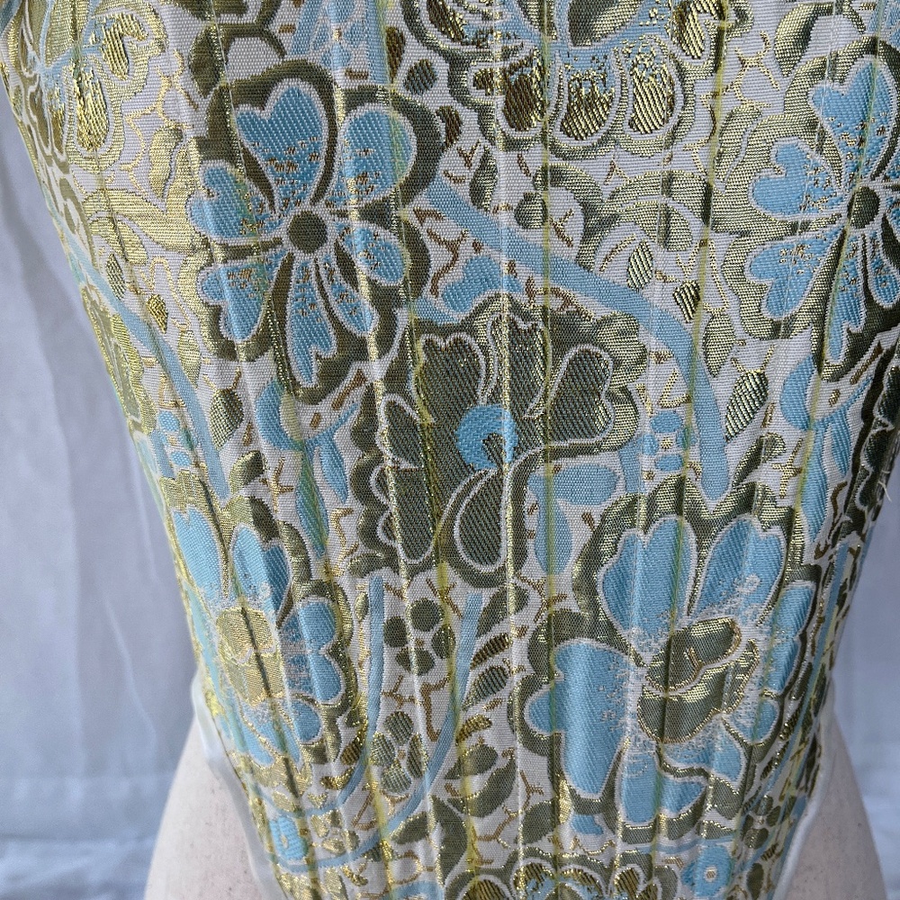 Gold Floral Brocade Corset Top: Handcrafted Flower Corset - Picture 5 of 9